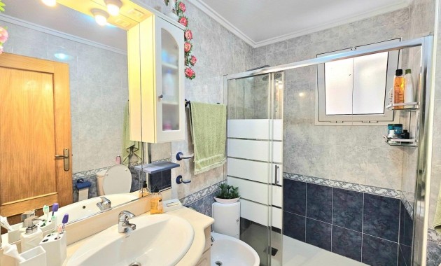 Herverkoop - Appartement / flat -
Torrevieja - torrevieja