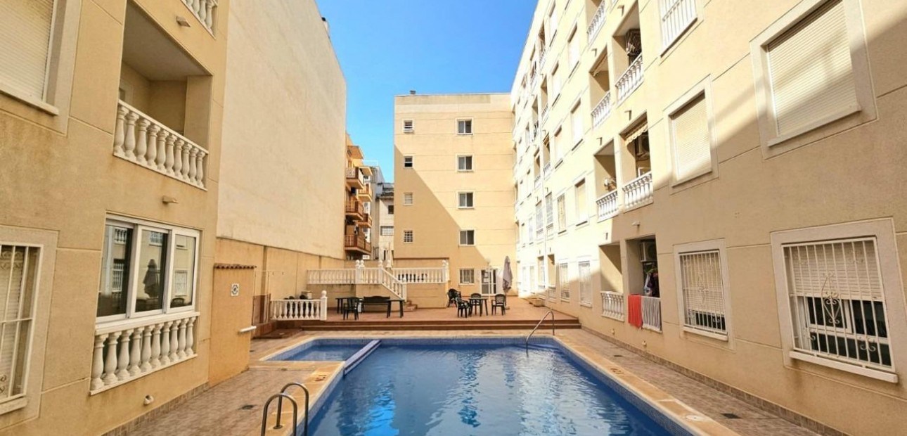 Herverkoop - Appartement / flat -
Torrevieja - torrevieja