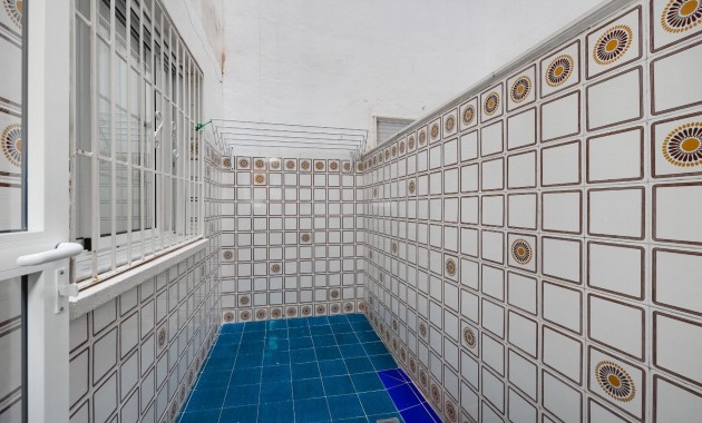 Venta - Apartamento / piso -
Torrevieja - Estacion de autobuses