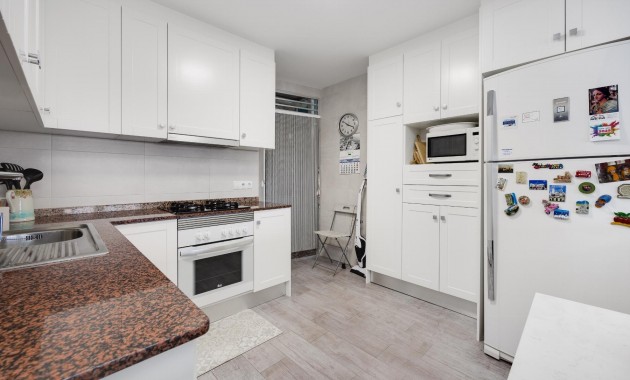 Venta - Apartamento / piso -
Torrevieja - Estacion de autobuses