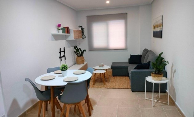 Sale - Apartment / flat -
Torrevieja - Estacion de autobuses