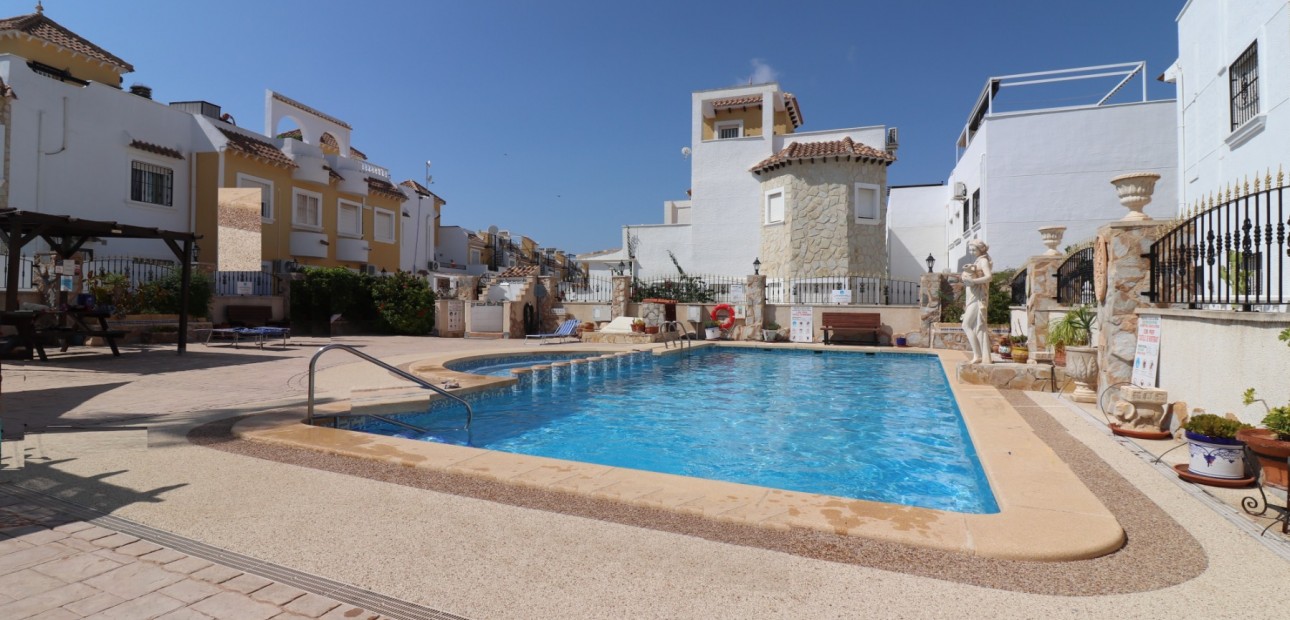 Sale - Townhouse -
Algorfa - Montemar