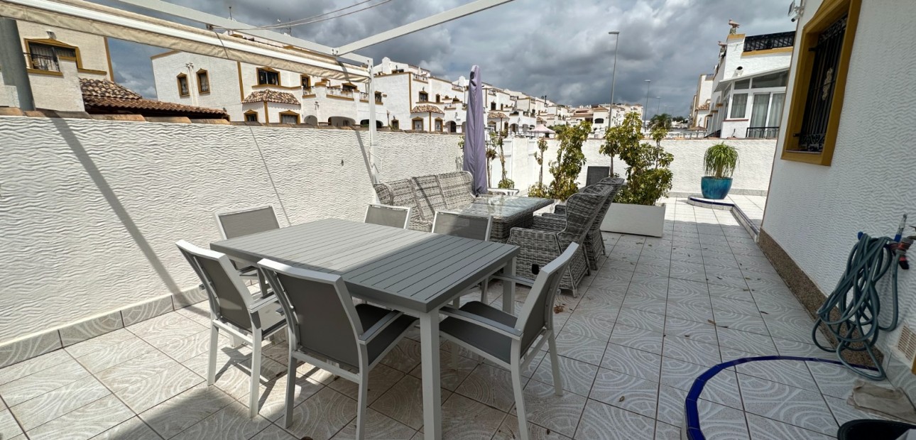 Sale - Townhouse -
Orihuela - Entre Naranjos Vistabella