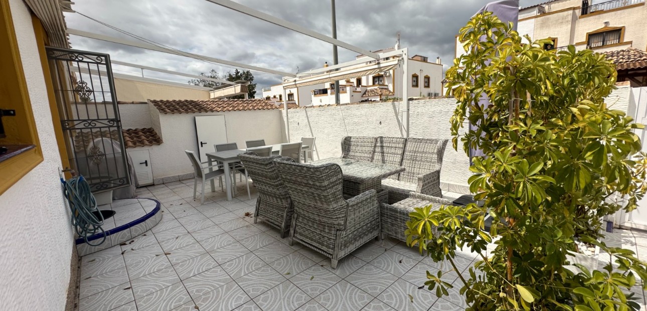Sale - Townhouse -
Orihuela - Entre Naranjos Vistabella