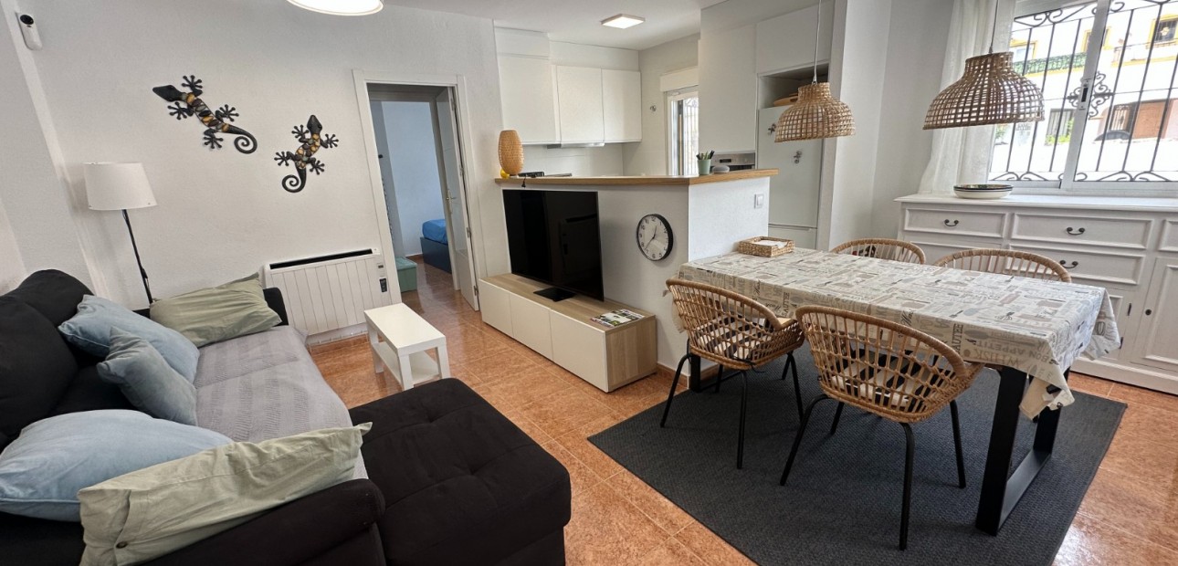 Sale - Townhouse -
Orihuela - Entre Naranjos Vistabella