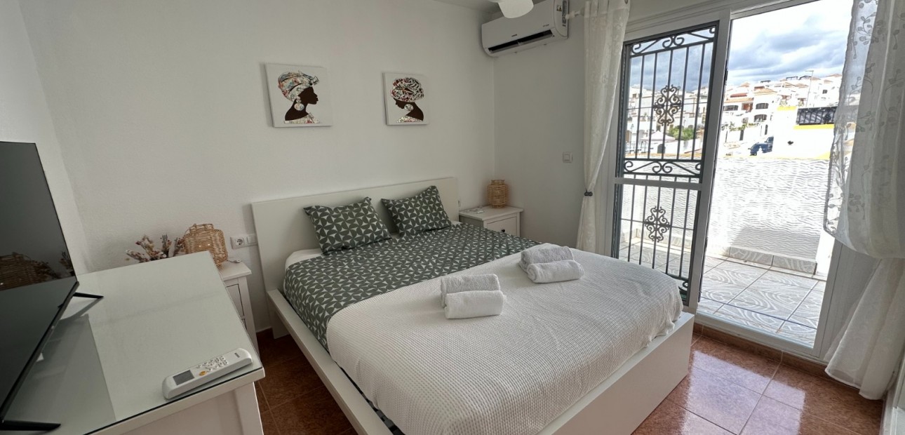 Sale - Townhouse -
Orihuela - Entre Naranjos Vistabella