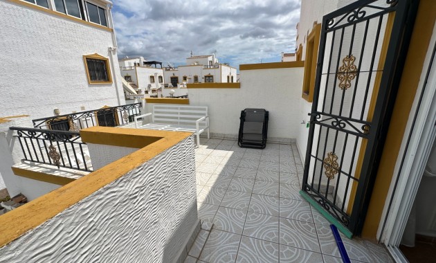 Sale - Townhouse -
Orihuela - Entre Naranjos Vistabella