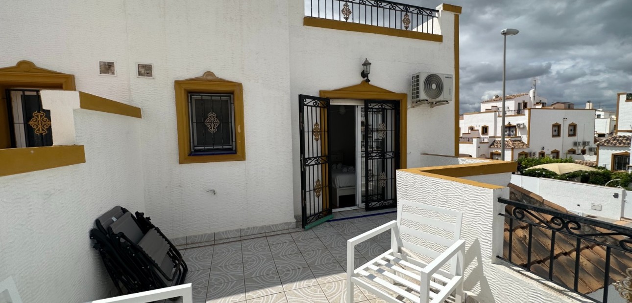 Sale - Townhouse -
Orihuela - Entre Naranjos Vistabella