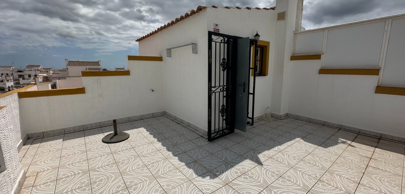 Sale - Townhouse -
Orihuela - Entre Naranjos Vistabella