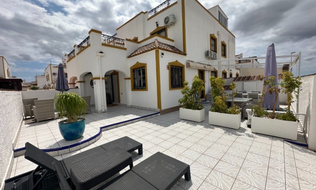Sale - Townhouse -
Orihuela - Entre Naranjos Vistabella