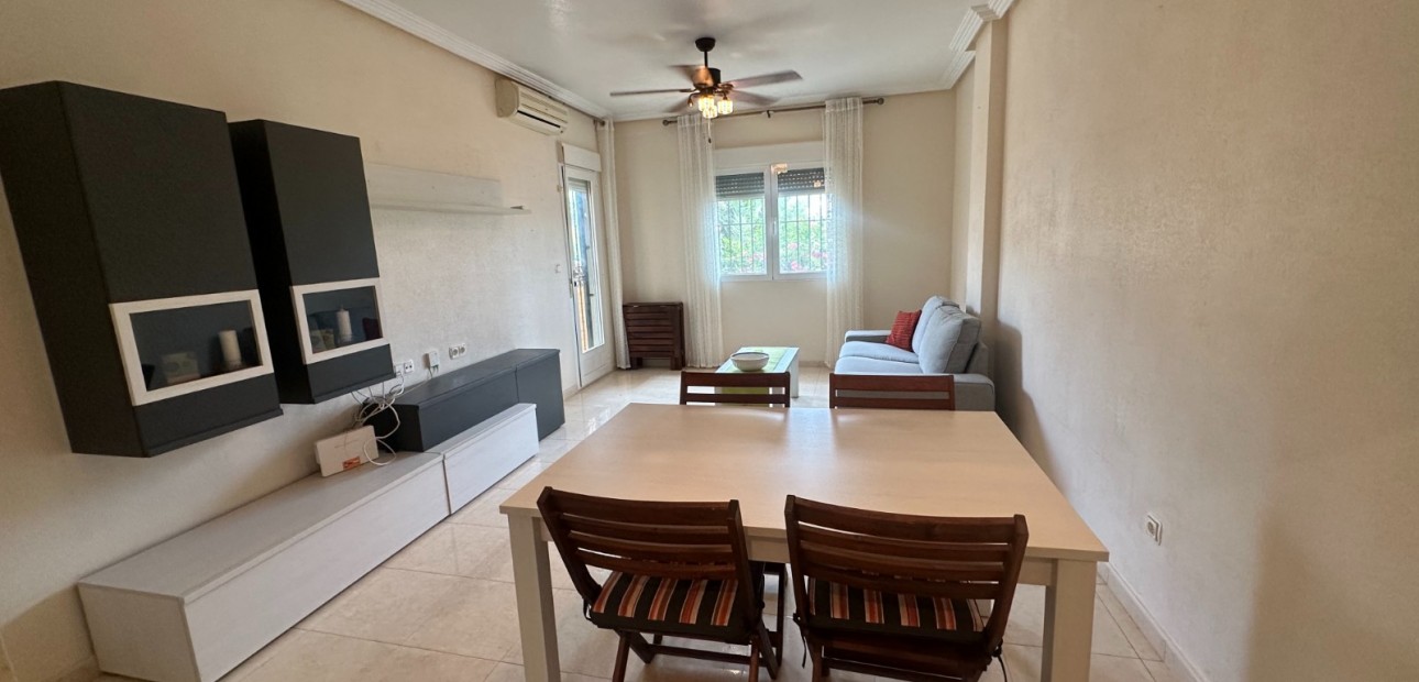 Venta - Apartamento / piso -
Jacarilla