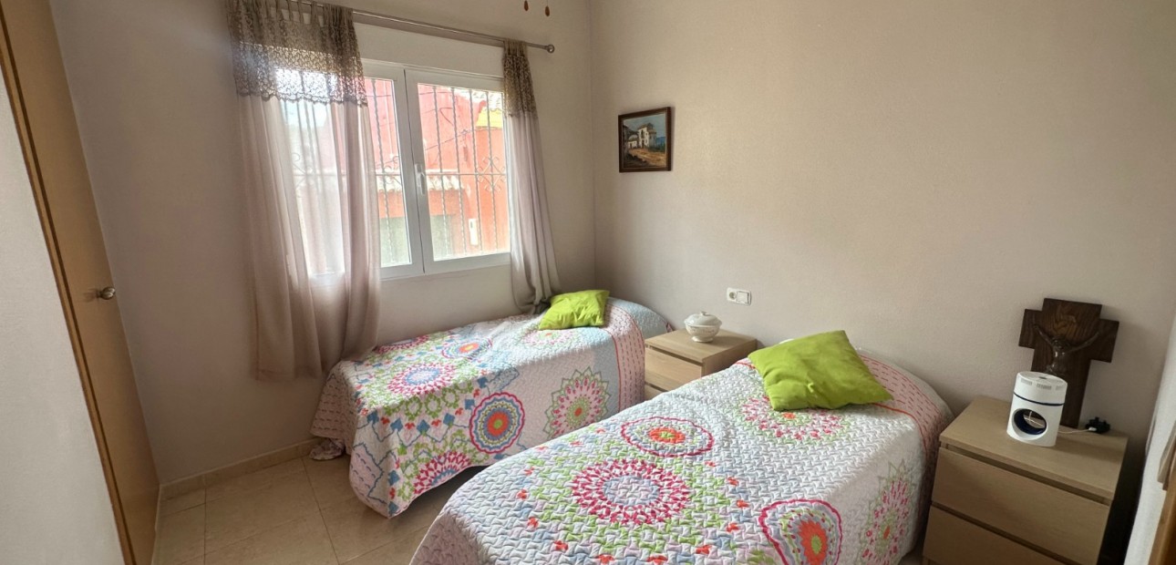 Venta - Apartamento / piso -
Jacarilla