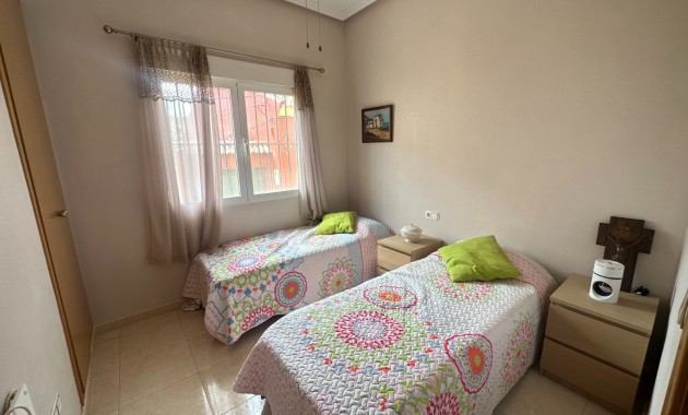 Venta - Apartamento / piso -
Jacarilla