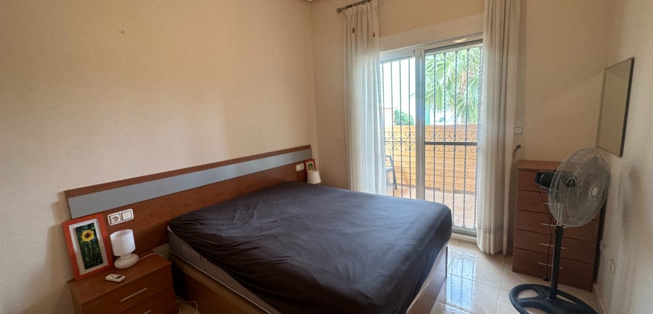 Venta - Apartamento / piso -
Jacarilla