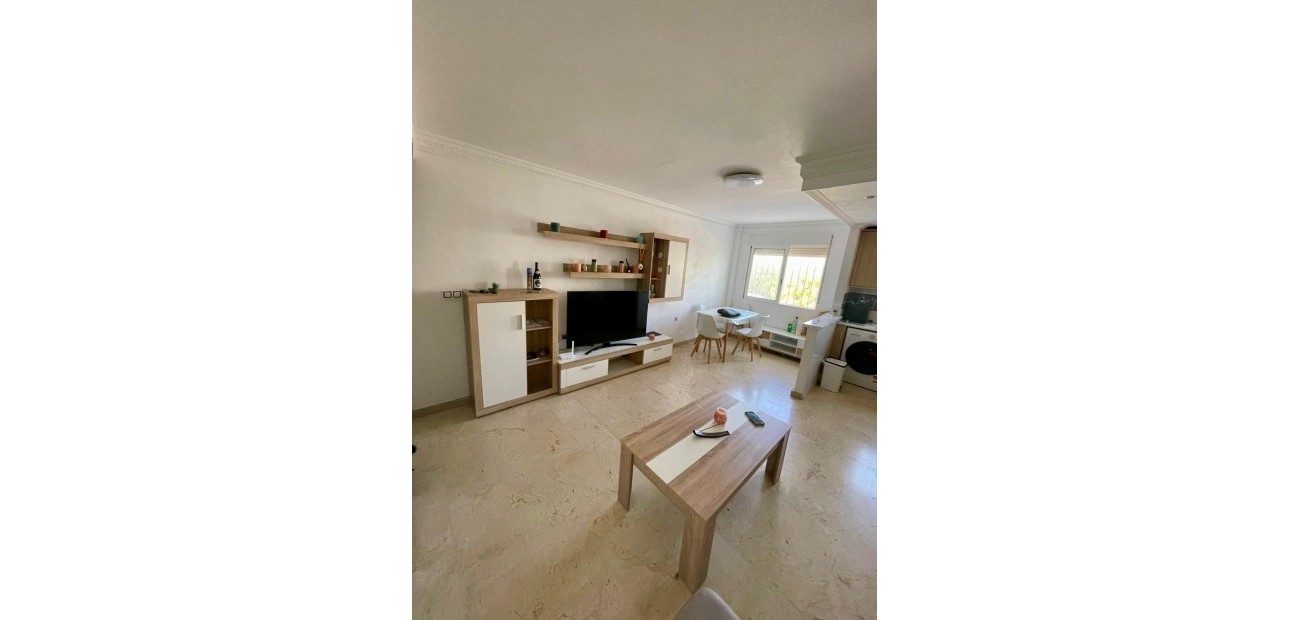Sale - Apartment / flat -
Benijofar - Pueblo 4