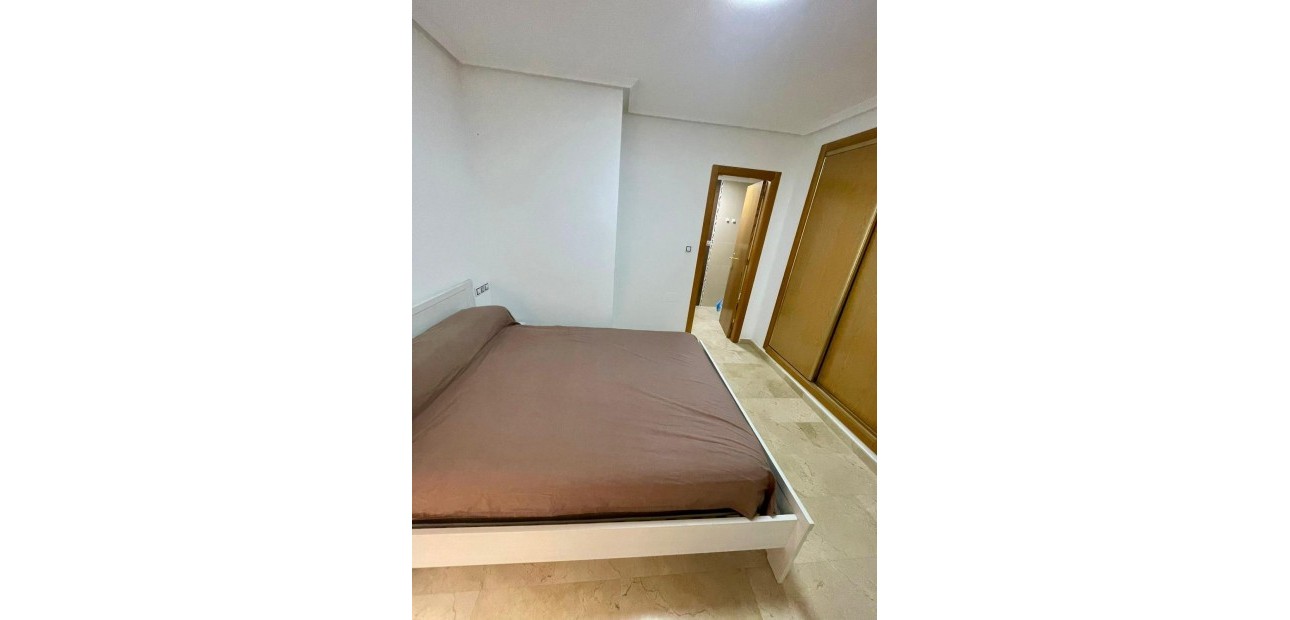 Sale - Apartment / flat -
Benijofar - Pueblo 4