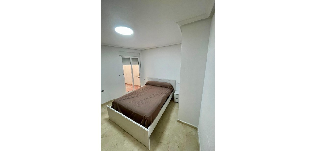 Sale - Apartment / flat -
Benijofar - Pueblo 4