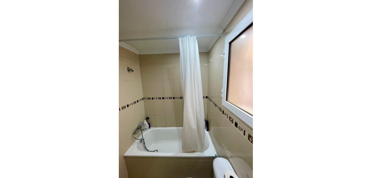 Sale - Apartment / flat -
Benijofar - Pueblo 4