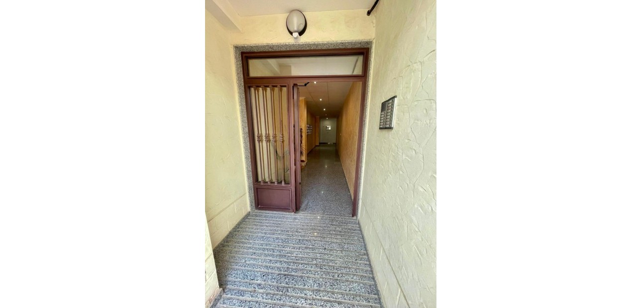 Sale - Apartment / flat -
Benijofar - Pueblo 4