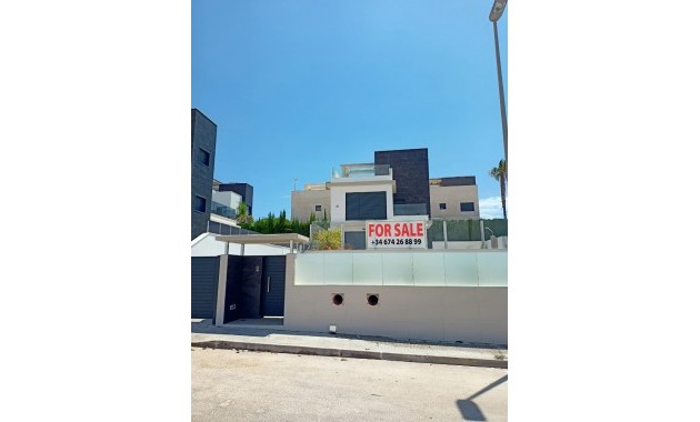 Sale - Modelo Silvia -
Orihuela Costa - Dehesa de campoamor