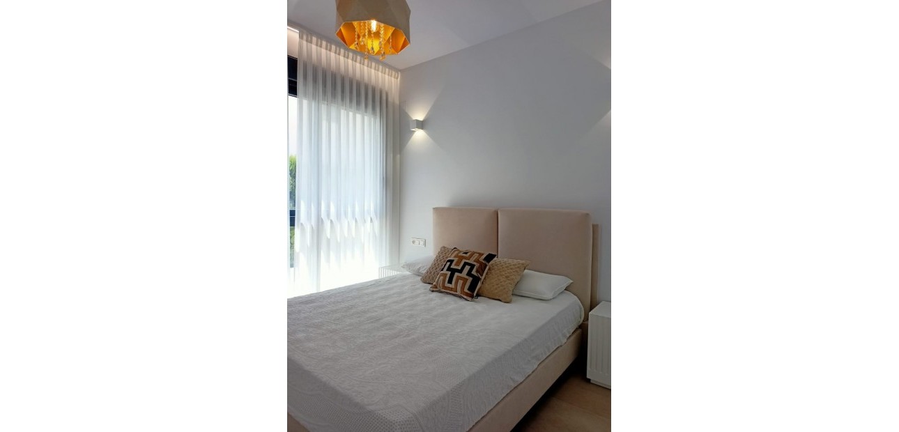Sale - Modelo Silvia -
Orihuela Costa - Dehesa de campoamor