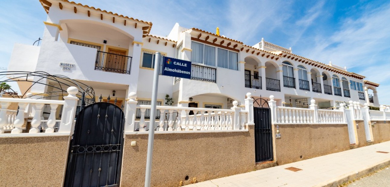 Sale - Townhouse -
Punta Prima - La Ciñuelica