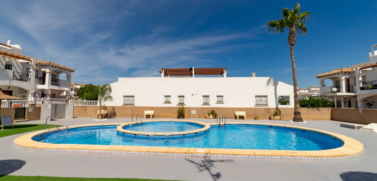 Sale - Townhouse -
Punta Prima - La Ciñuelica