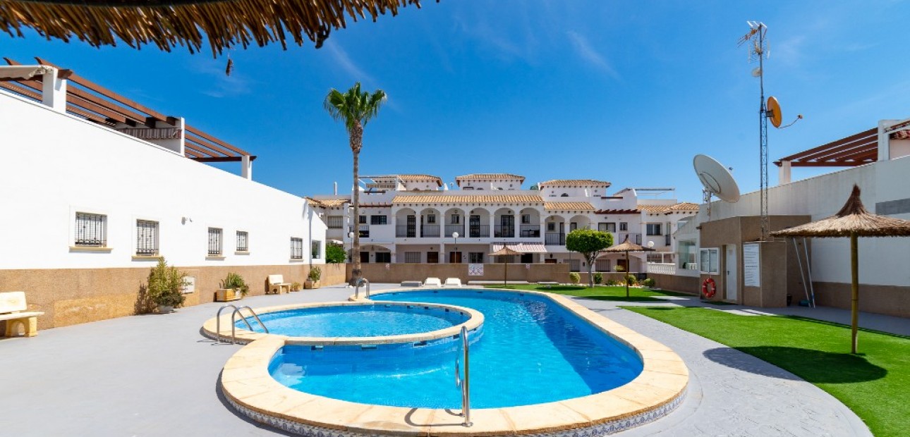 Sale - Townhouse -
Punta Prima - La Ciñuelica