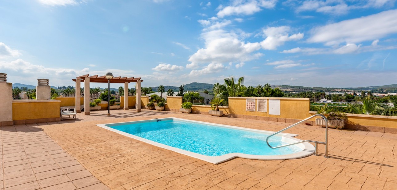 Venta - Apartamento / piso -
Jacarilla