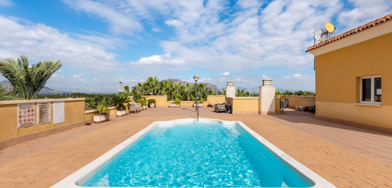 Venta - Apartamento / piso -
Jacarilla