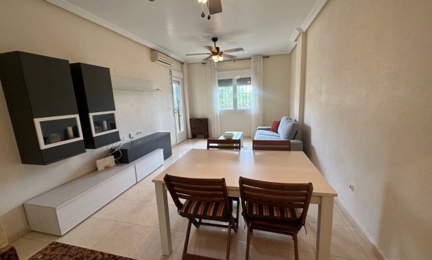 Venta - Apartamento / piso -
Jacarilla