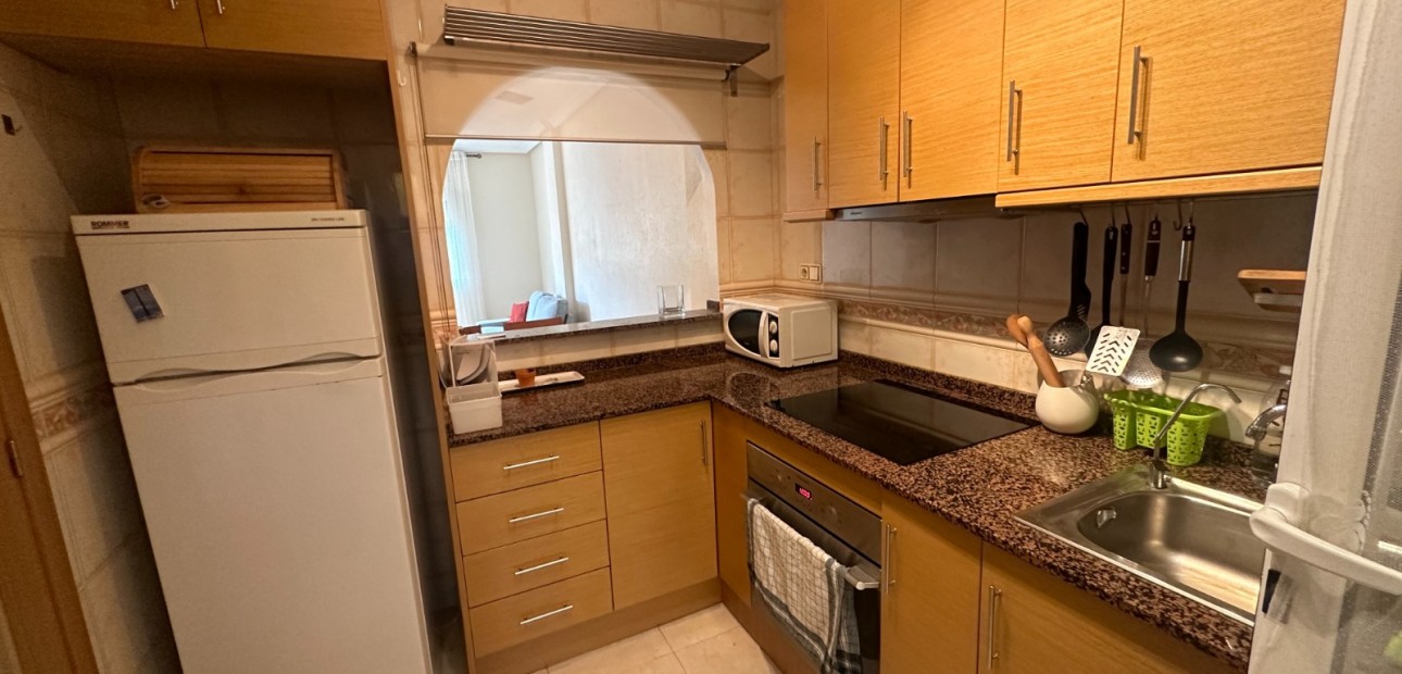 Venta - Apartamento / piso -
Jacarilla