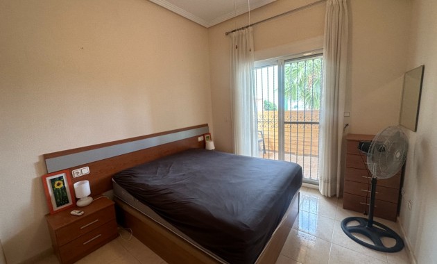 Venta - Apartamento / piso -
Jacarilla