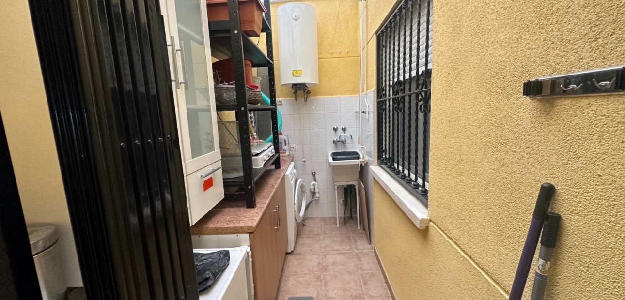 Venta - Apartamento / piso -
Jacarilla