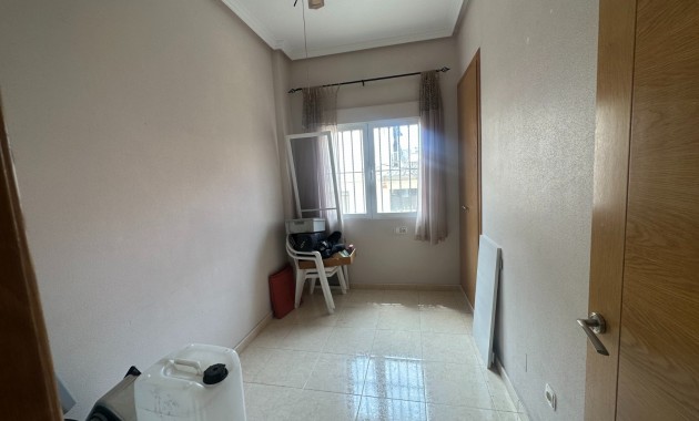 Venta - Apartamento / piso -
Jacarilla