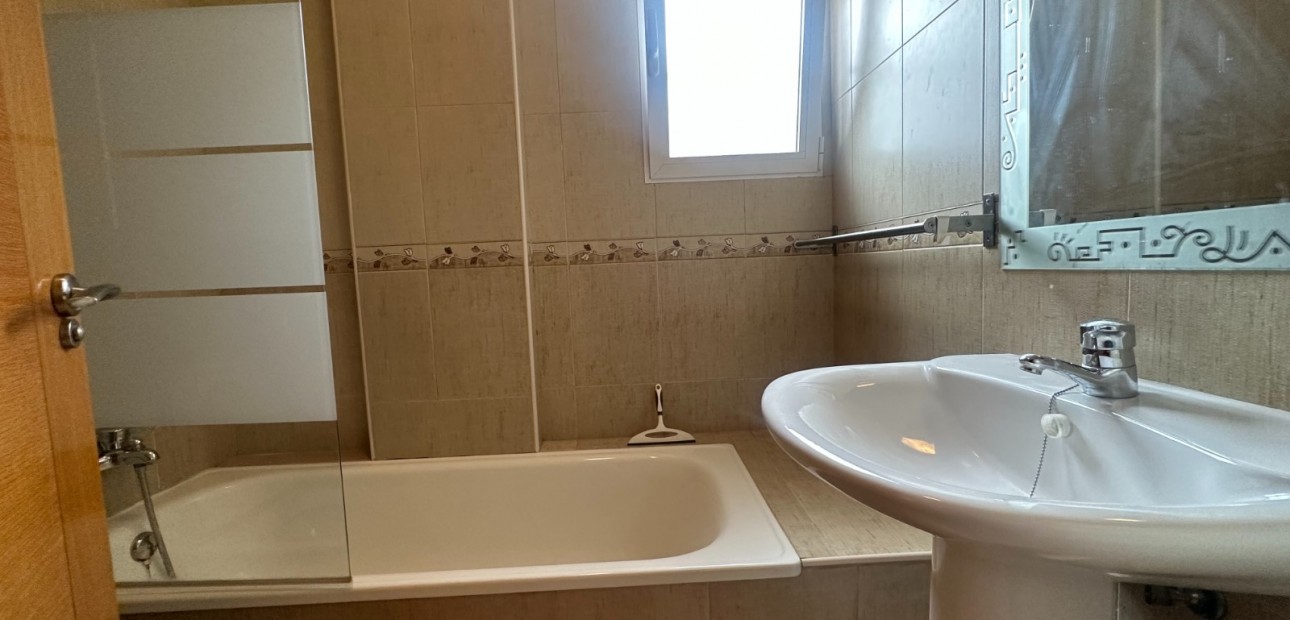Venta - Apartamento / piso -
Jacarilla