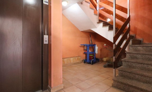 Sale - Apartment / flat -
Torrevieja - Punta prima