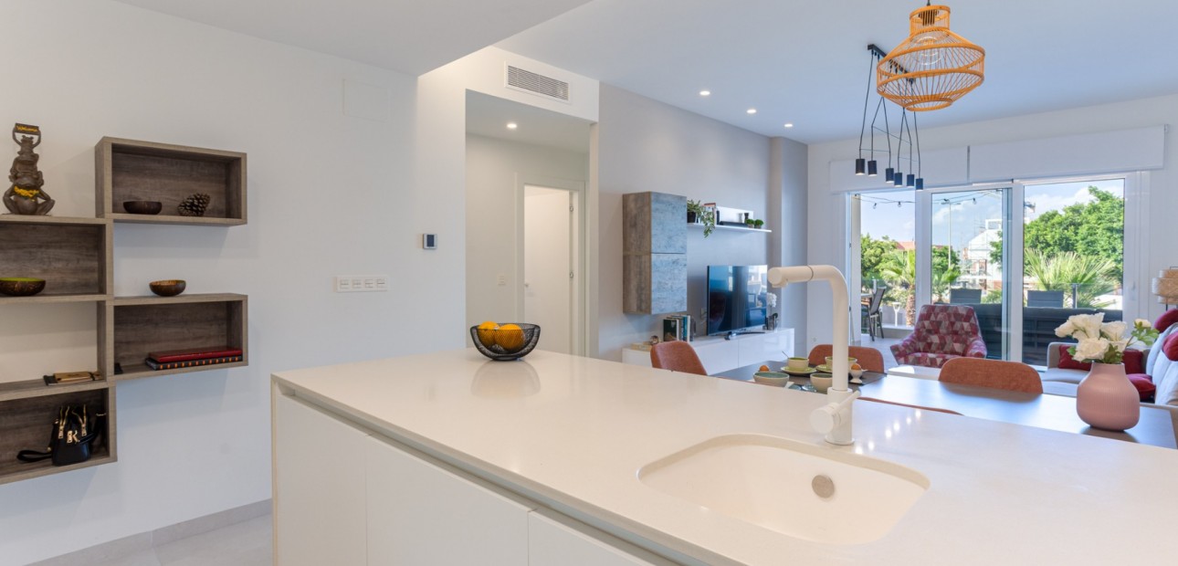 Sale - Apartment flat -
Guardamar del Segura - Urb el raso