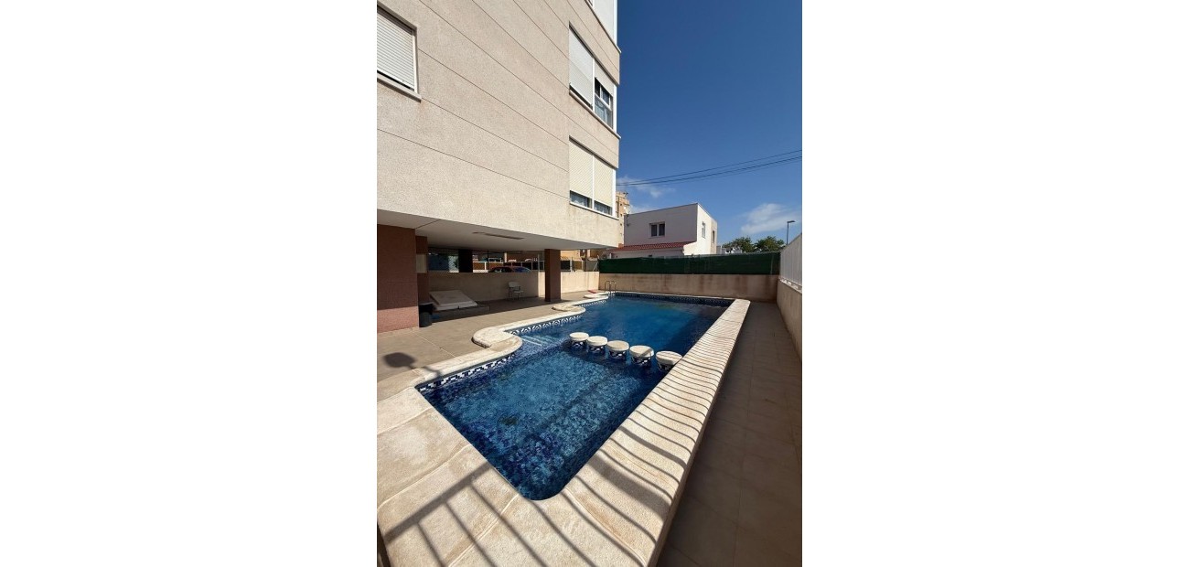 Sale - Apartment / flat -
Torrevieja - Playa del cura