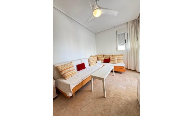 Sale - Apartment / flat -
Torrevieja - Playa del cura