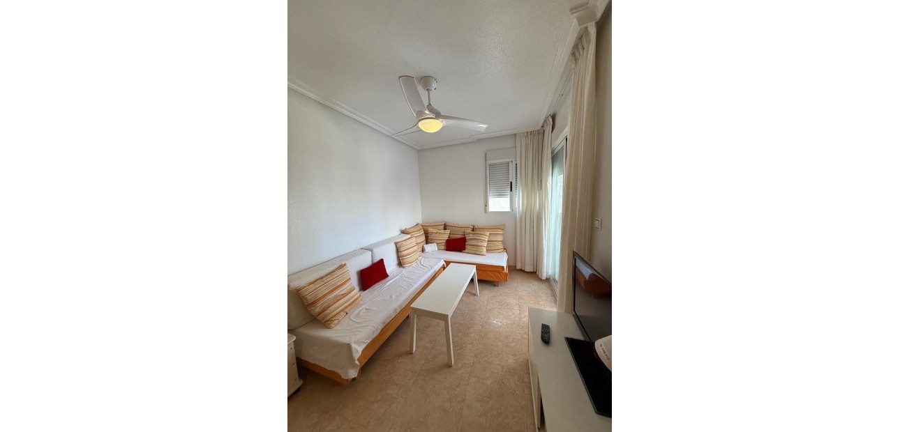 Sale - Apartment / flat -
Torrevieja - Playa del cura