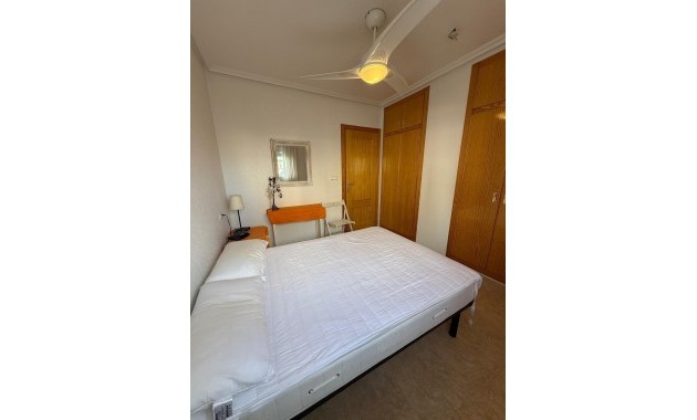 Sale - Apartment / flat -
Torrevieja - Playa del cura