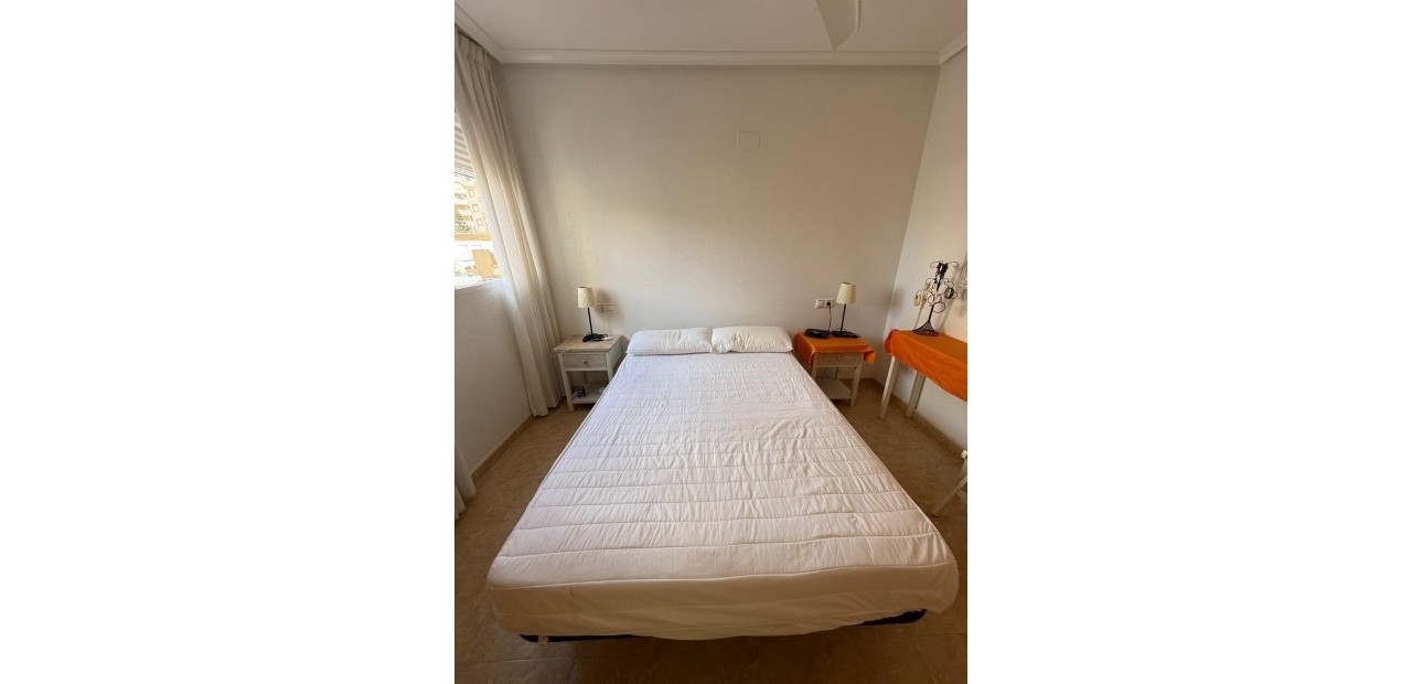 Sale - Apartment / flat -
Torrevieja - Playa del cura