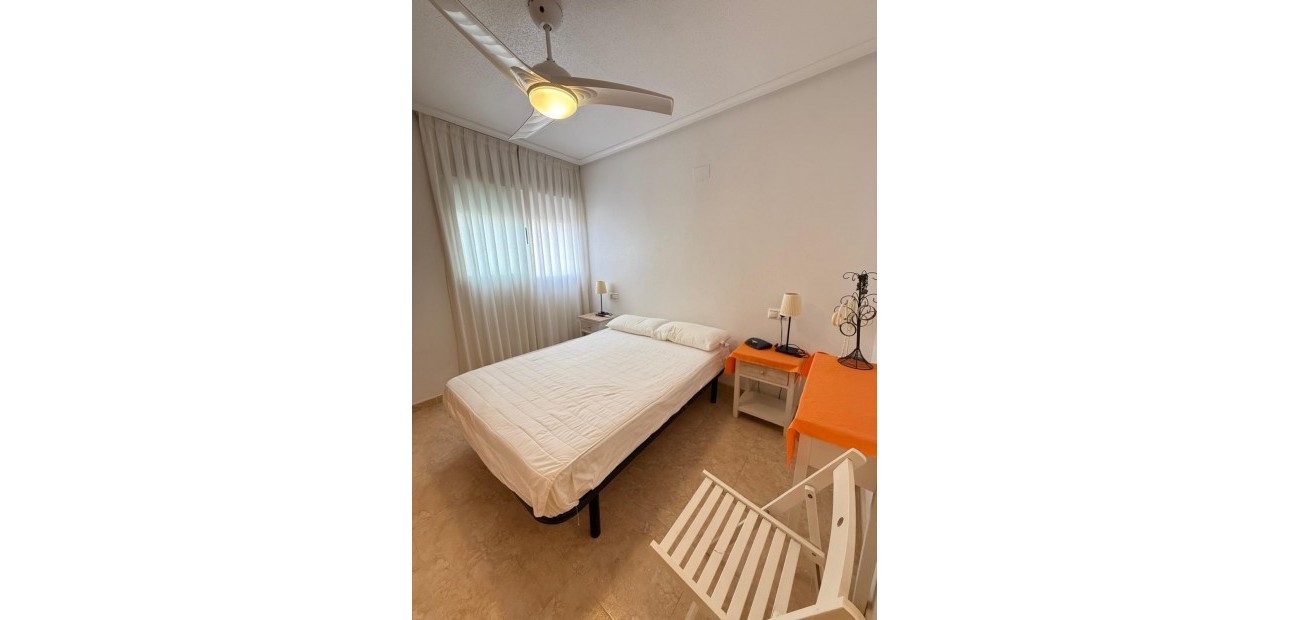 Sale - Apartment / flat -
Torrevieja - Playa del cura