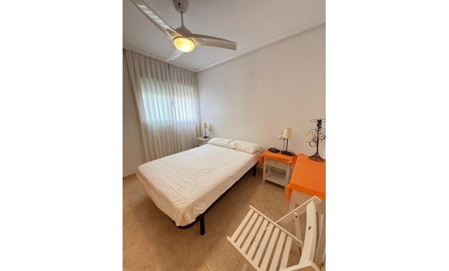 Sale - Apartment / flat -
Torrevieja - Playa del cura