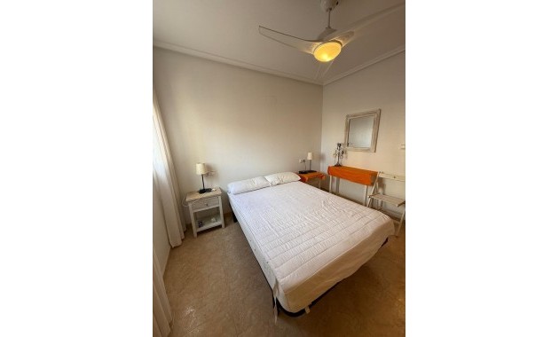 Sale - Apartment / flat -
Torrevieja - Playa del cura
