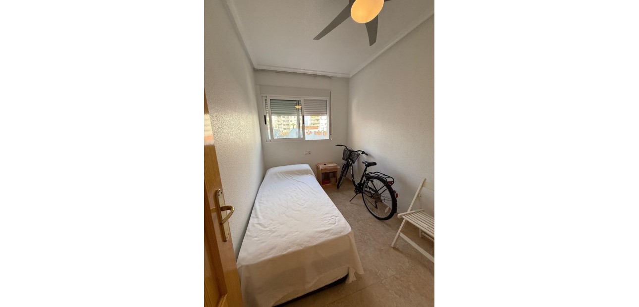Sale - Apartment / flat -
Torrevieja - Playa del cura