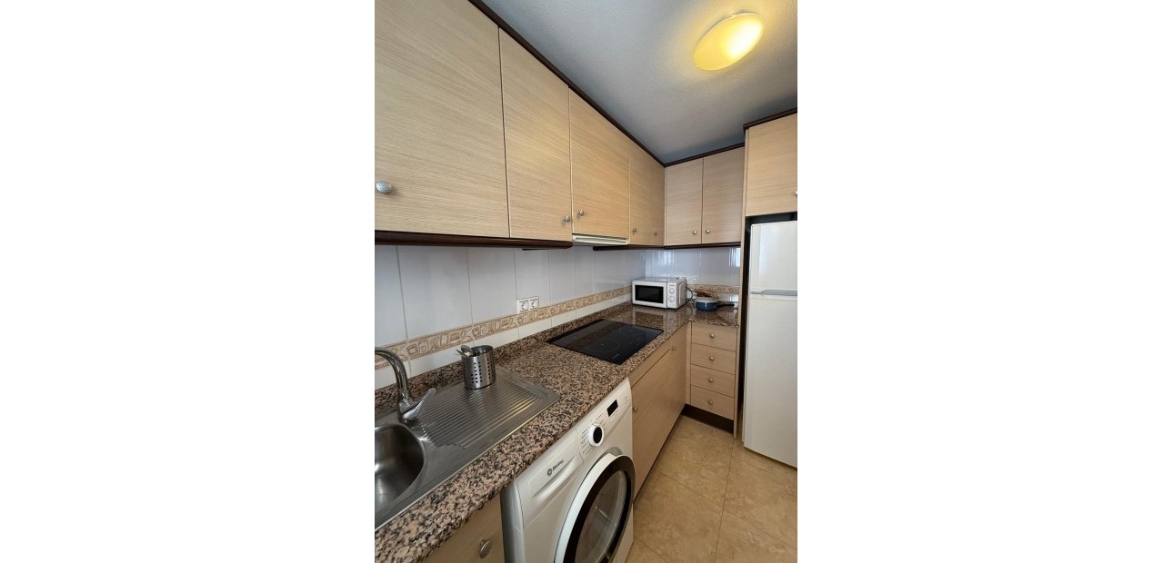 Sale - Apartment / flat -
Torrevieja - Playa del cura