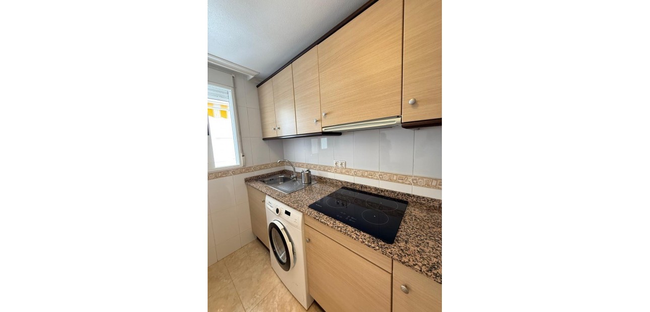 Sale - Apartment / flat -
Torrevieja - Playa del cura