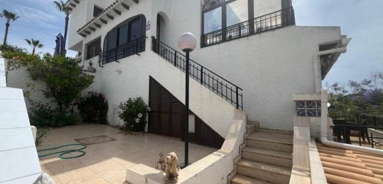 Sale - Apartment / flat -
Cabo Roig - MUY CERCA DE LA PLAYA